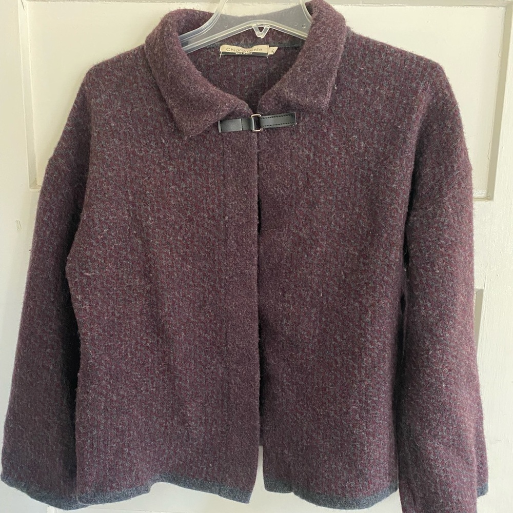 Size Large Chiaramente Mock Neck Cape Sweater